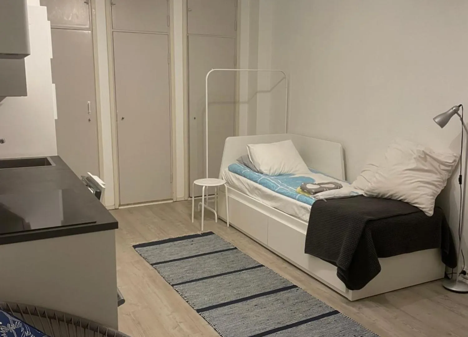 Apartment Modern City Studio With Own Patio Helsinki
