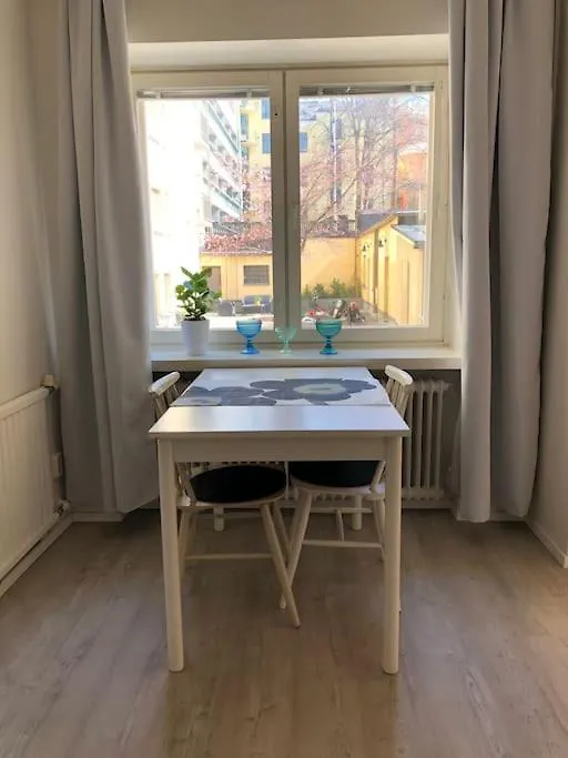 Modern City Studio With Own Patio Helsinki